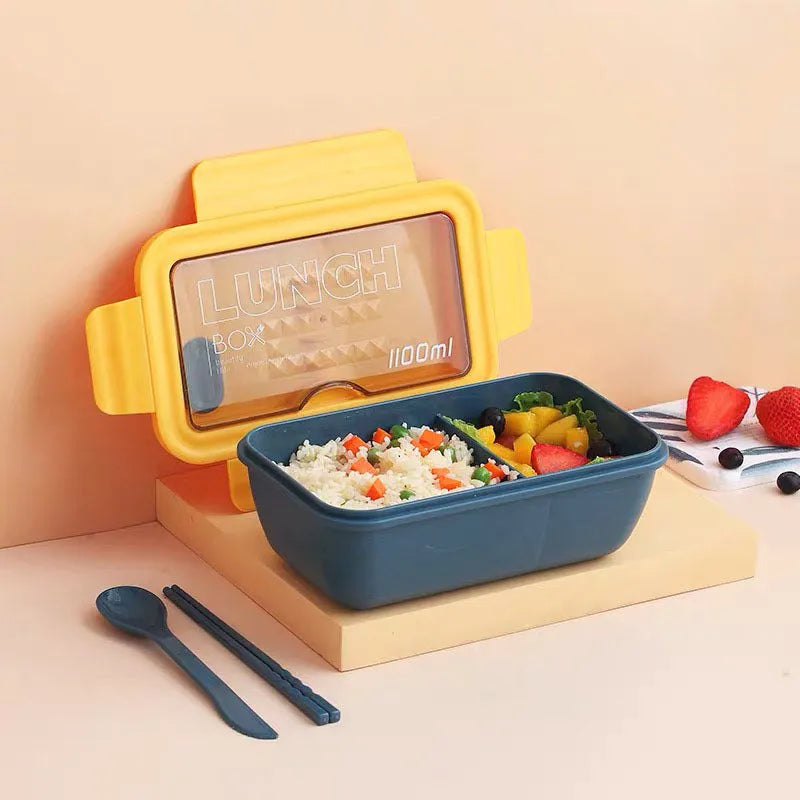 Green four-layer partitioned bento box with 20.5*12.5*7.5cm dimensions and separate food compartments