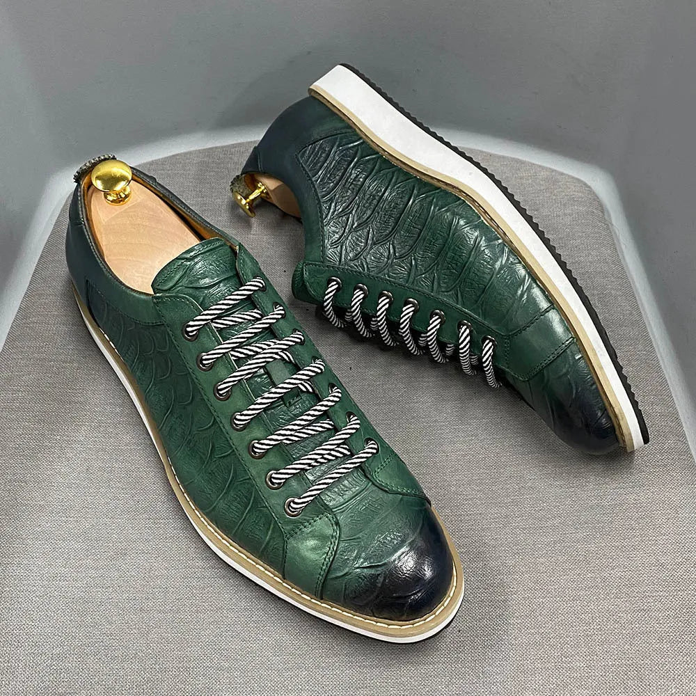 Men's pattern embossed handmade shoes in low-tube front-tie style with PU insole and microfiber lining