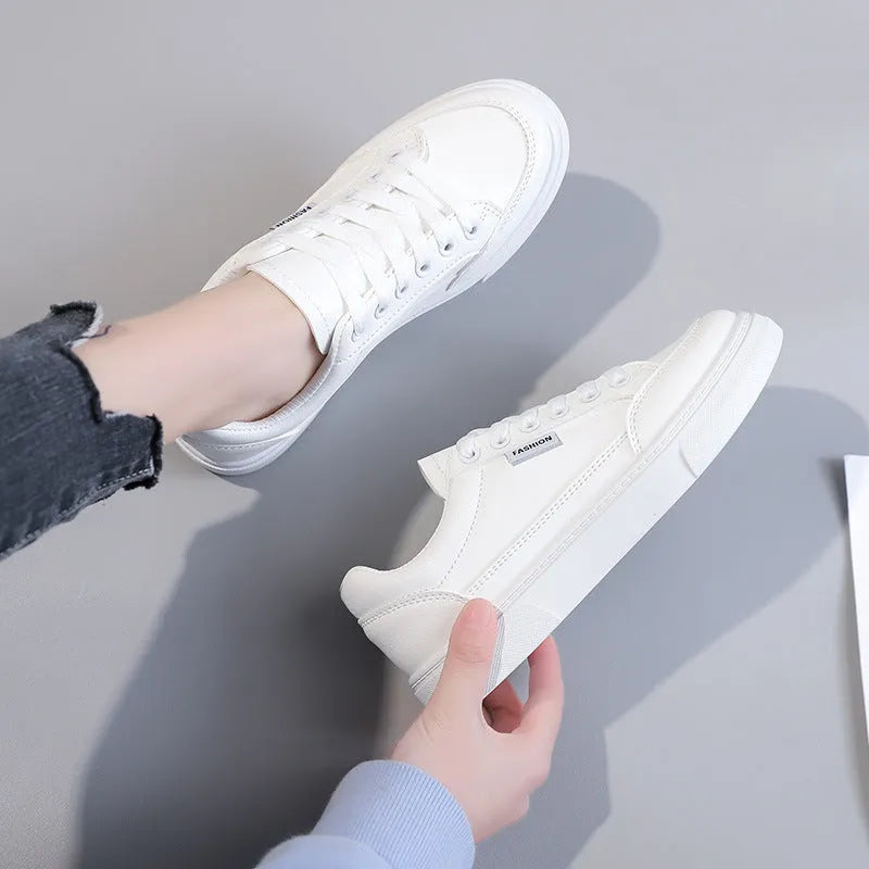 Korean style low-top sneakers in white or brown with artificial PU upper and wear-resistant soles