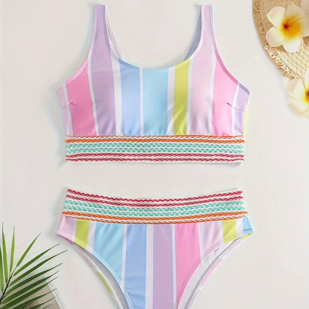 Women's striped bikini with briefs cut and spandex lining for swimming sports