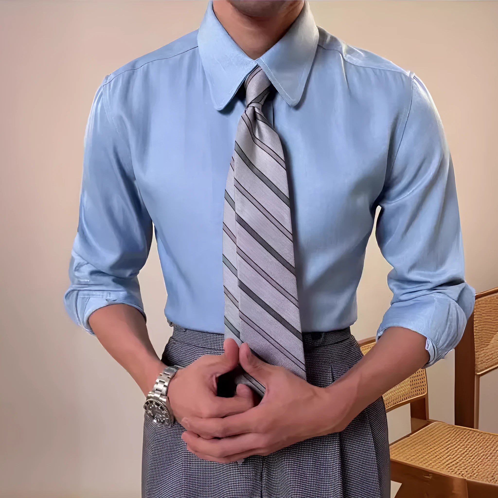 Men's slim-fit business shirt with round collar in blue colour options