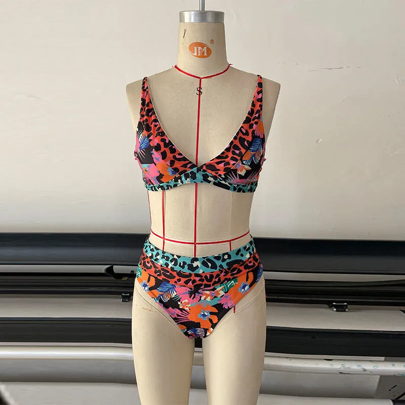 Women's floral print high-waist bikini swimwear in polyester fabric for swimming activities