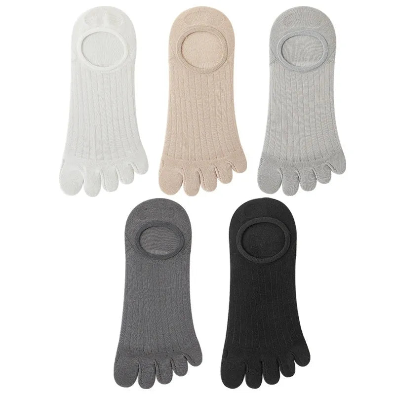 Five-finger men's invisible socks in modal fabric, showing non-slip design and colour options for summer