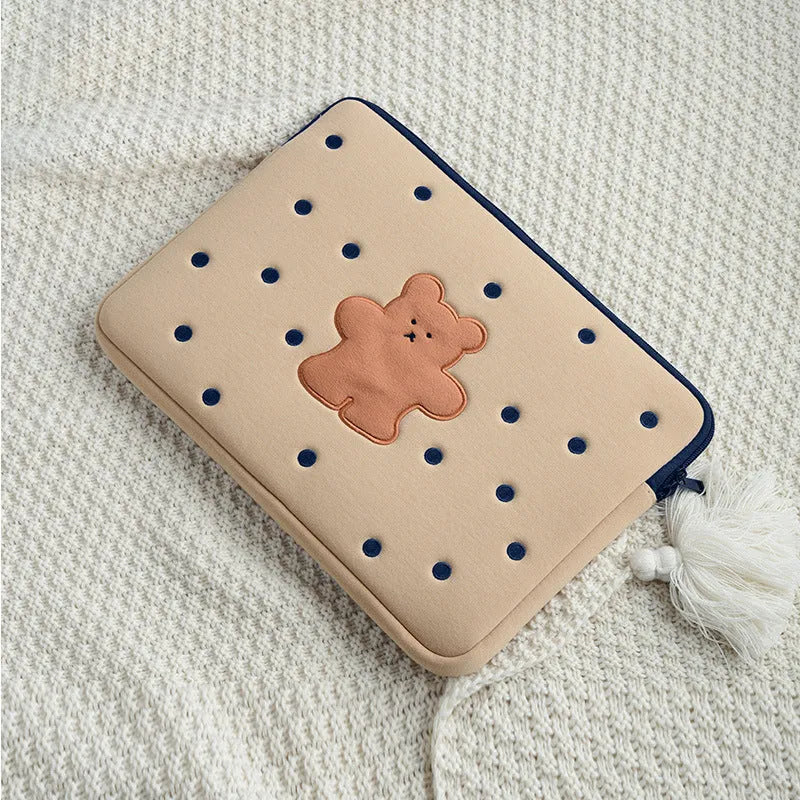 Embroidered animal design laptop sleeve in polyester, showing size options for 13, 14 and 15.6 inch laptops.