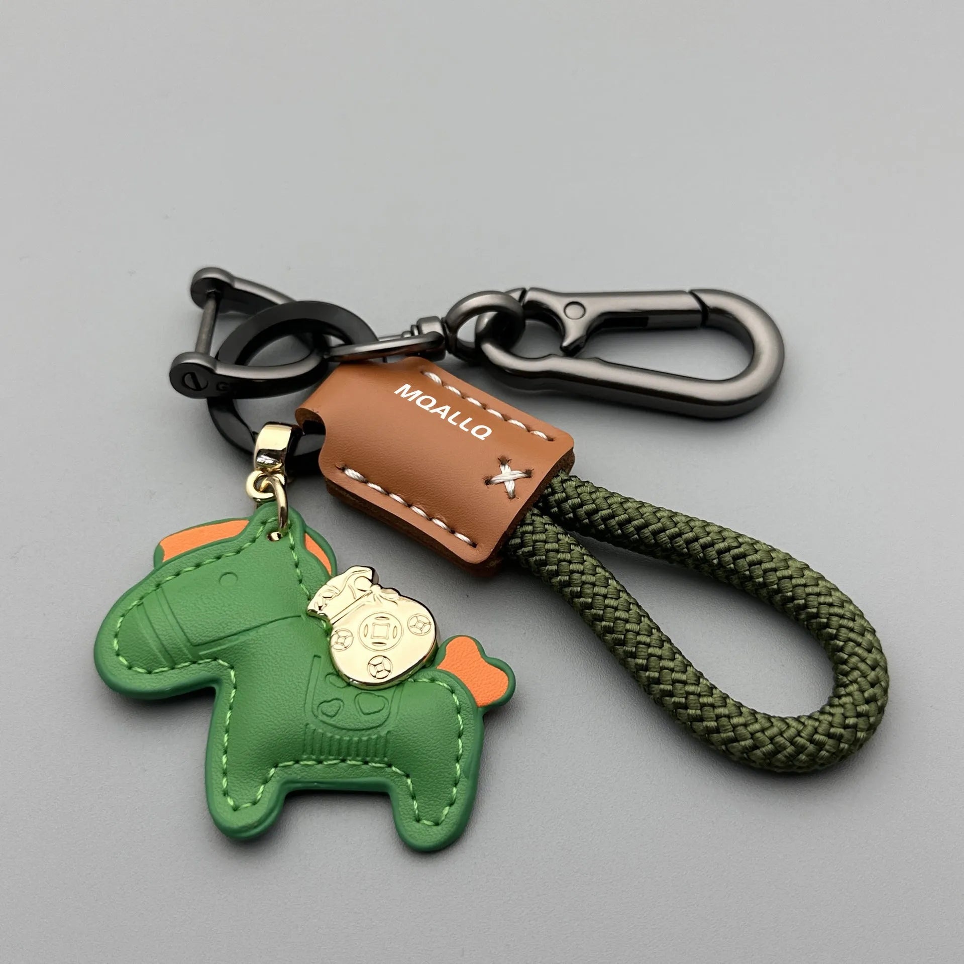 Handmade cowhide car key ring pendant with zinc alloy pony belt buckle and flanelle rope in various colours