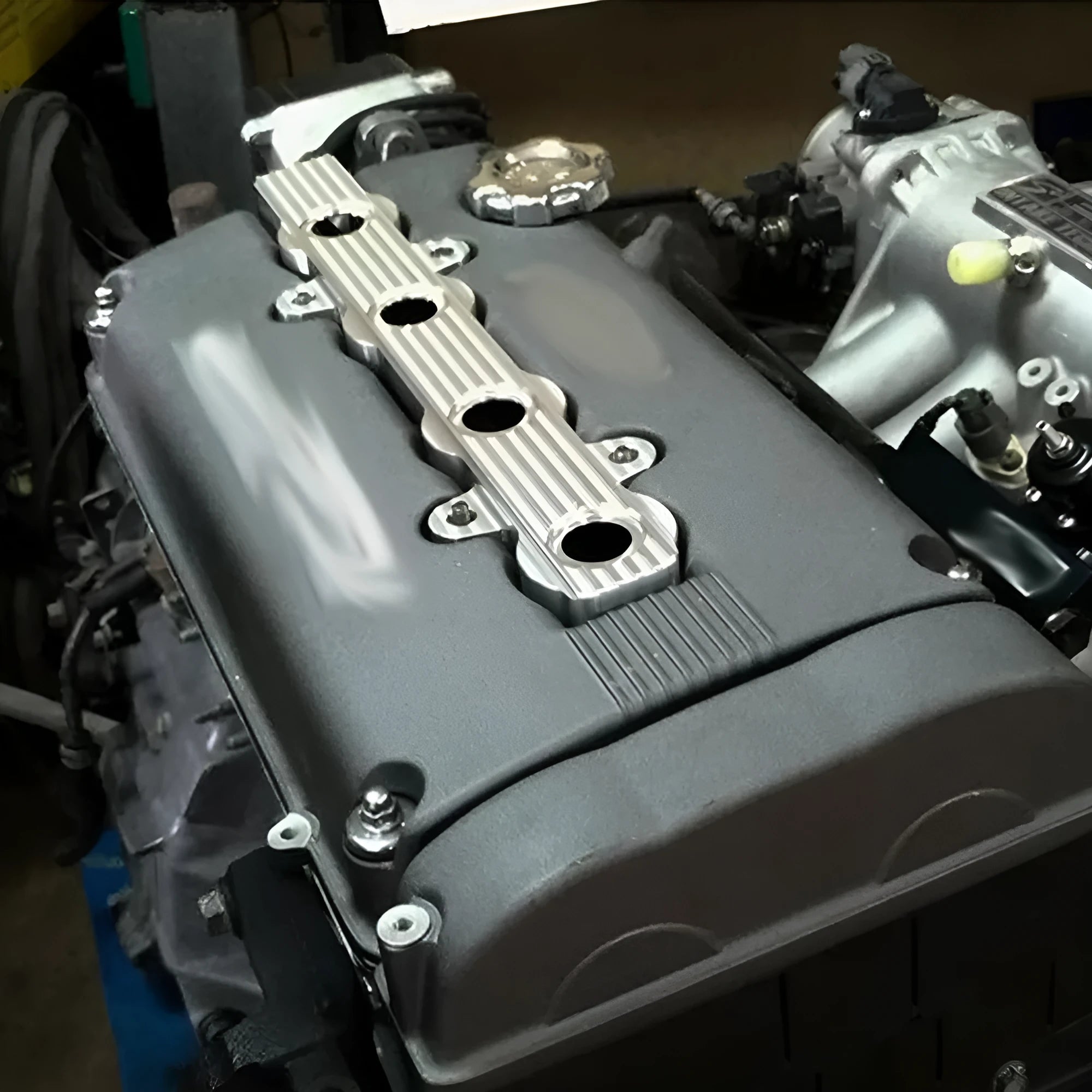 Aluminium alloy engine hood cover in blue, red, or silver with optional mounting holes