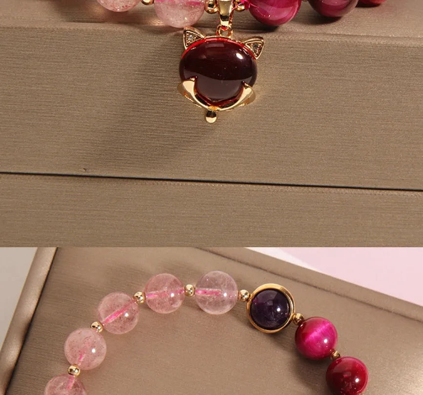 Strawberry crystal bracelet on elastic rope measuring 18cm length