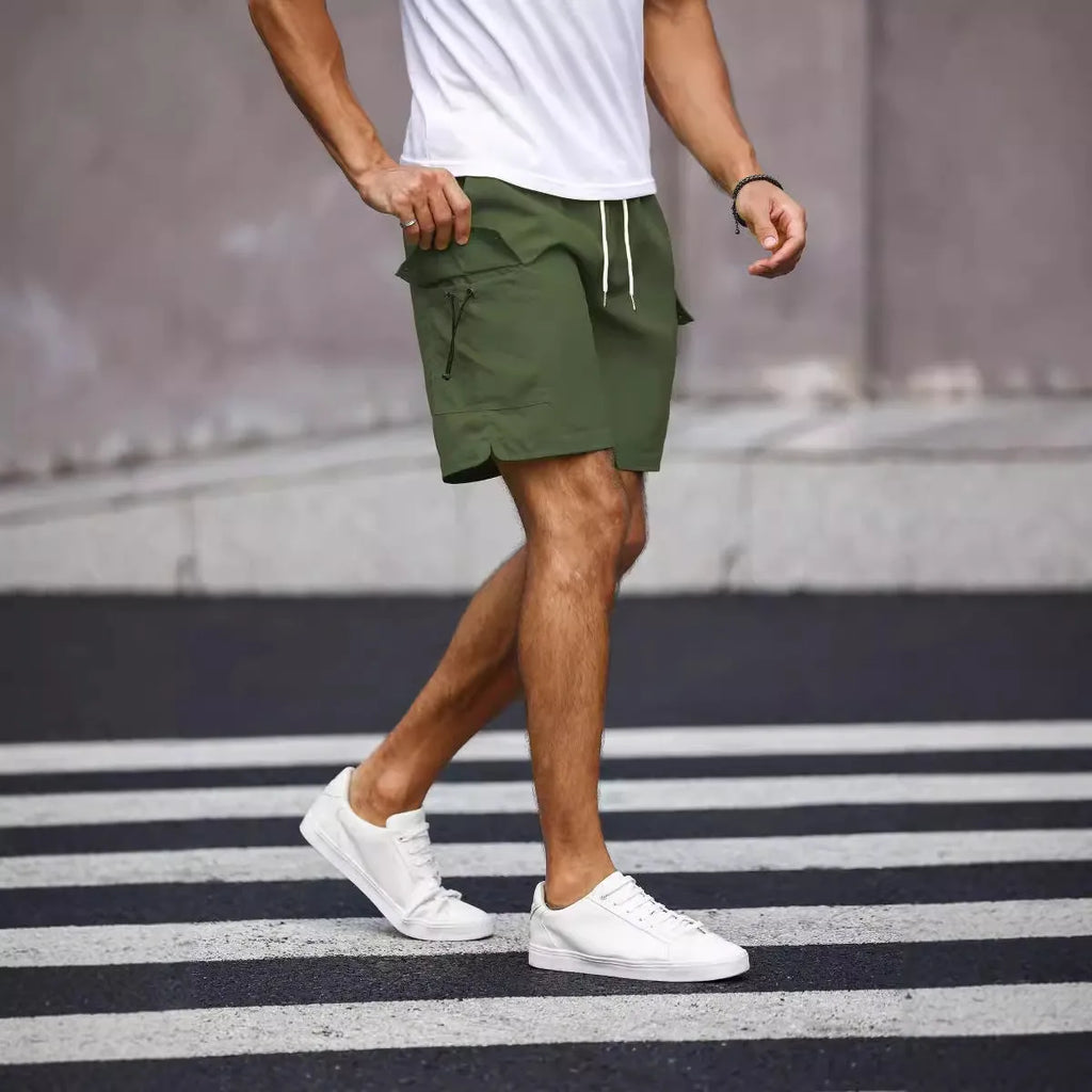 Men's workwear shorts in army green with straight-leg design and elastic waistband