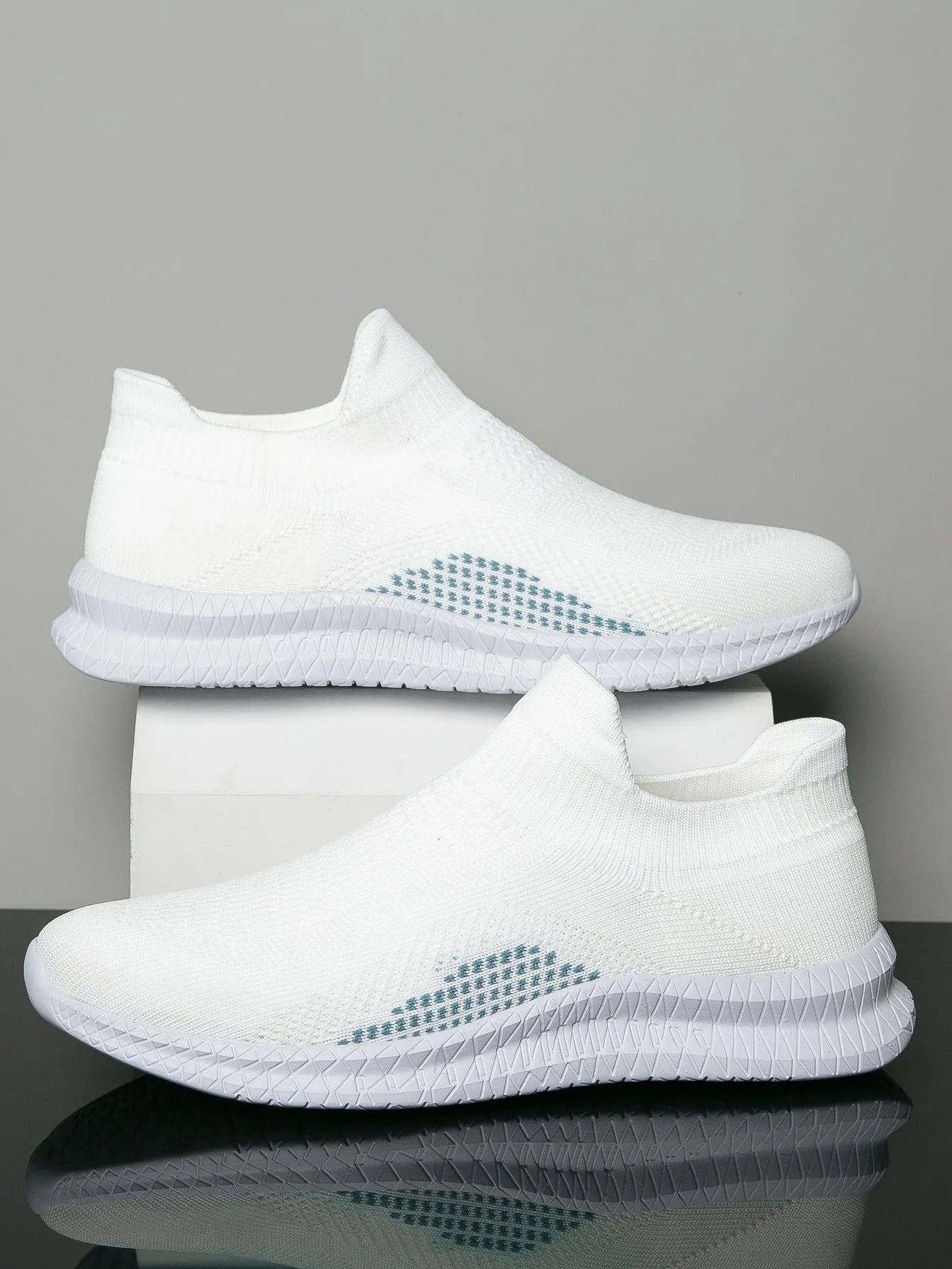 Popcorn Flyknit Socks Casual Sneaker in solid colour with fabric upper and viscose sole, low-top design