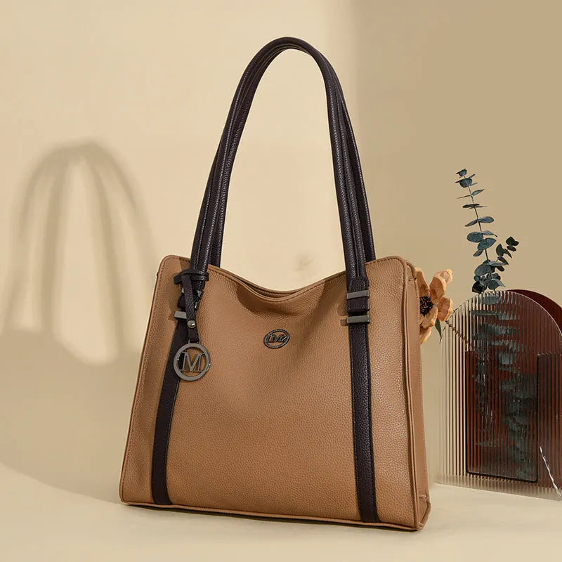 Genuine leather women's crossbody bag in horizontal square shape with double shoulder straps