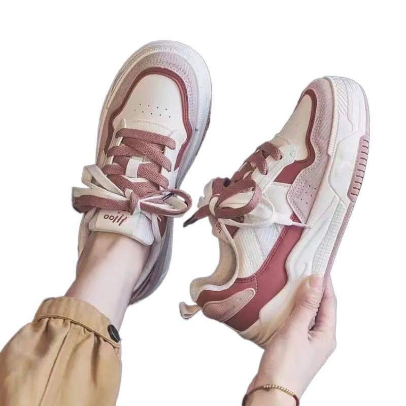 Low-top sneakers in beige and pink with 2.5cm rubber sole and imitation leather lining