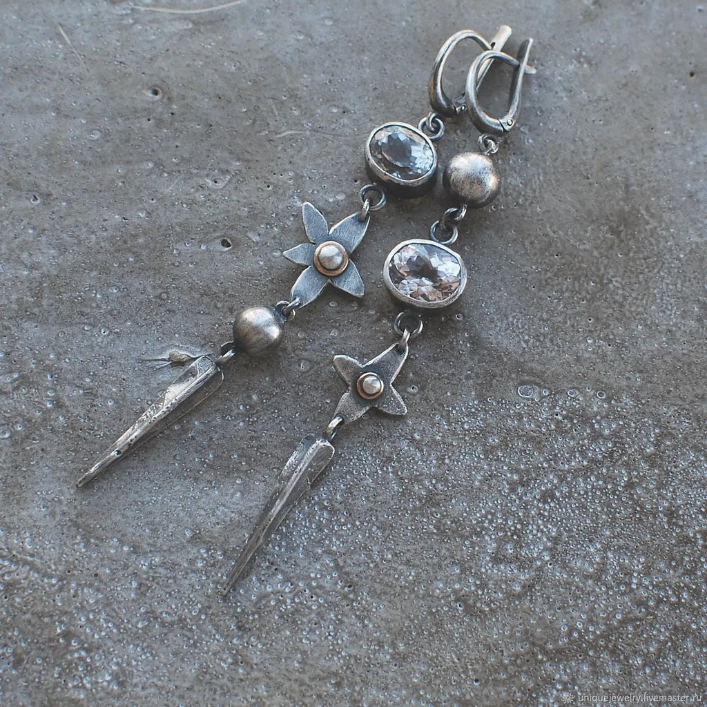 Hesheng geometric XINGX pendant earrings with antique silver finish and rhinestones, 5cm length