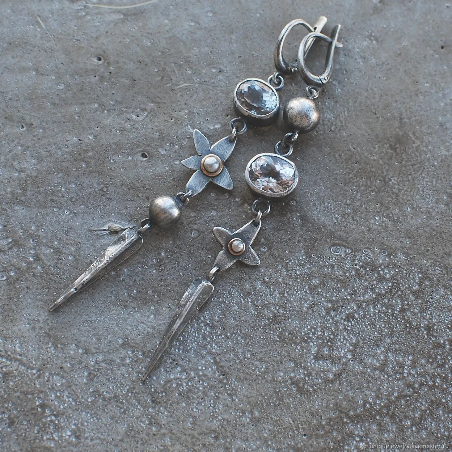 Hesheng geometric XINGX pendant earrings with antique silver finish and rhinestones, 5cm length