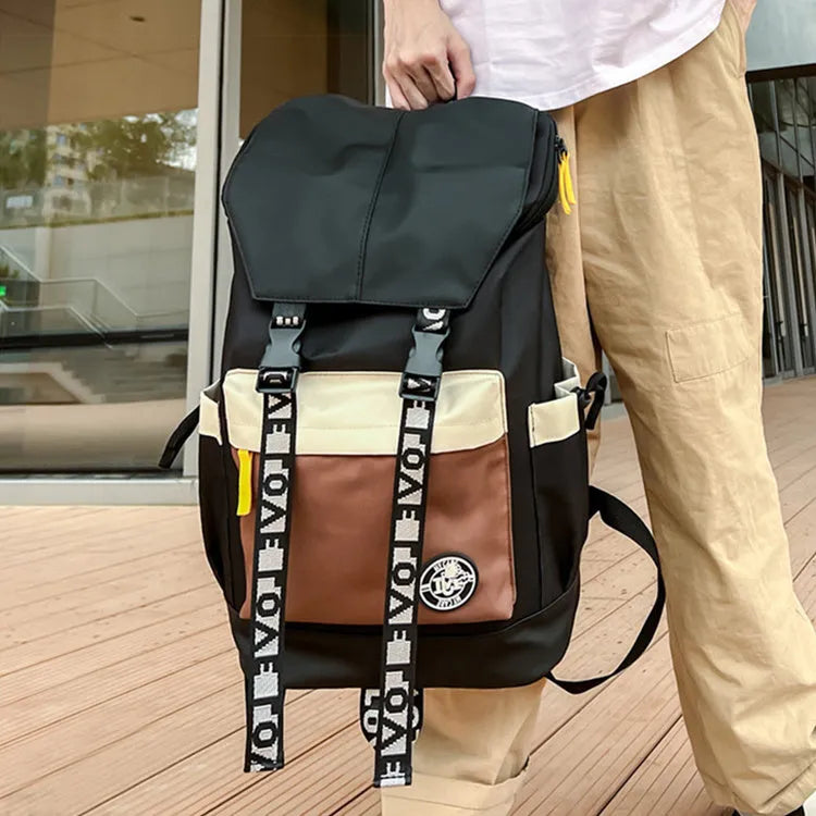 Oxford cloth backpack in black, green, or red with 32cm width and three carrying options