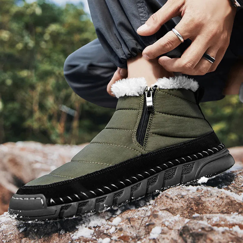 Men's plus size snow boots in black blue green yellow with artificial plush lining and rubber soles