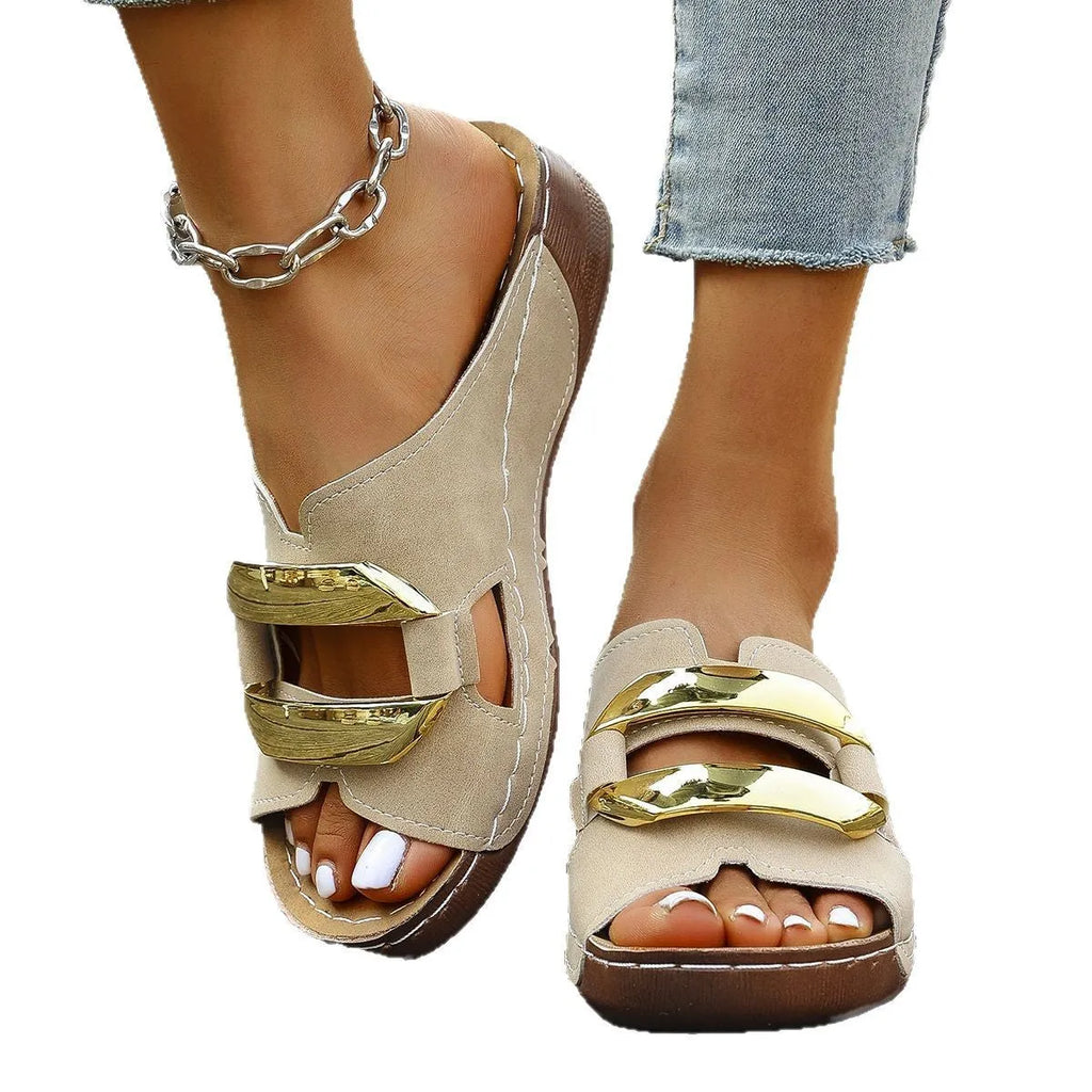 Roman-style platform flip-flops in sea blue with 2.5cm heel and metal decoration on artificial PU upper
