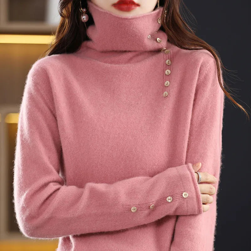 Slim fit knitted bottoming shirt with 3D pattern in light camel colour, showing 40cm length and regular sleeve design