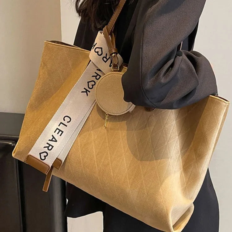 Green casual large capacity tote shoulder bag with adjustable strap and multiple compartments for leisure travel