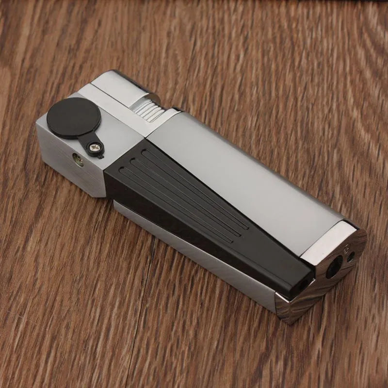 Pipe lighter with zinc alloy body, integrated stash compartment, and metal flap cover, measuring 9.2cm in length