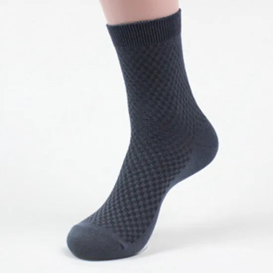 Men's bamboo fibre business socks with small square pattern in five colours, sized 38-44
