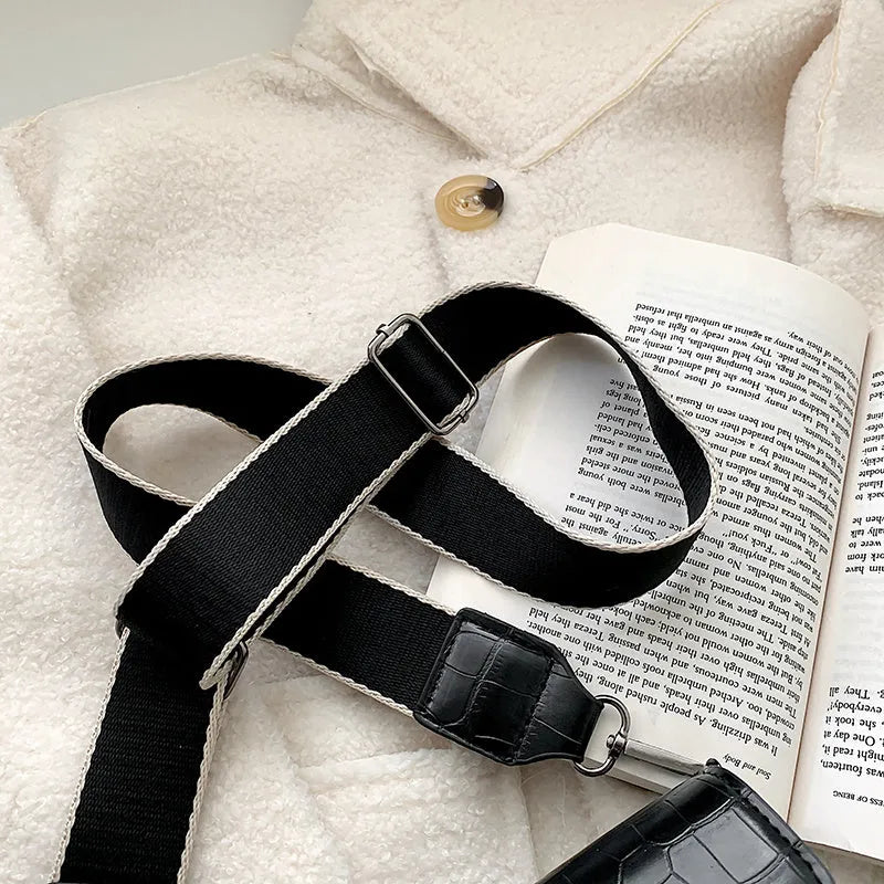 Vintage crossbody bag showing 20cm width, PU fabric texture, and adjustable strap