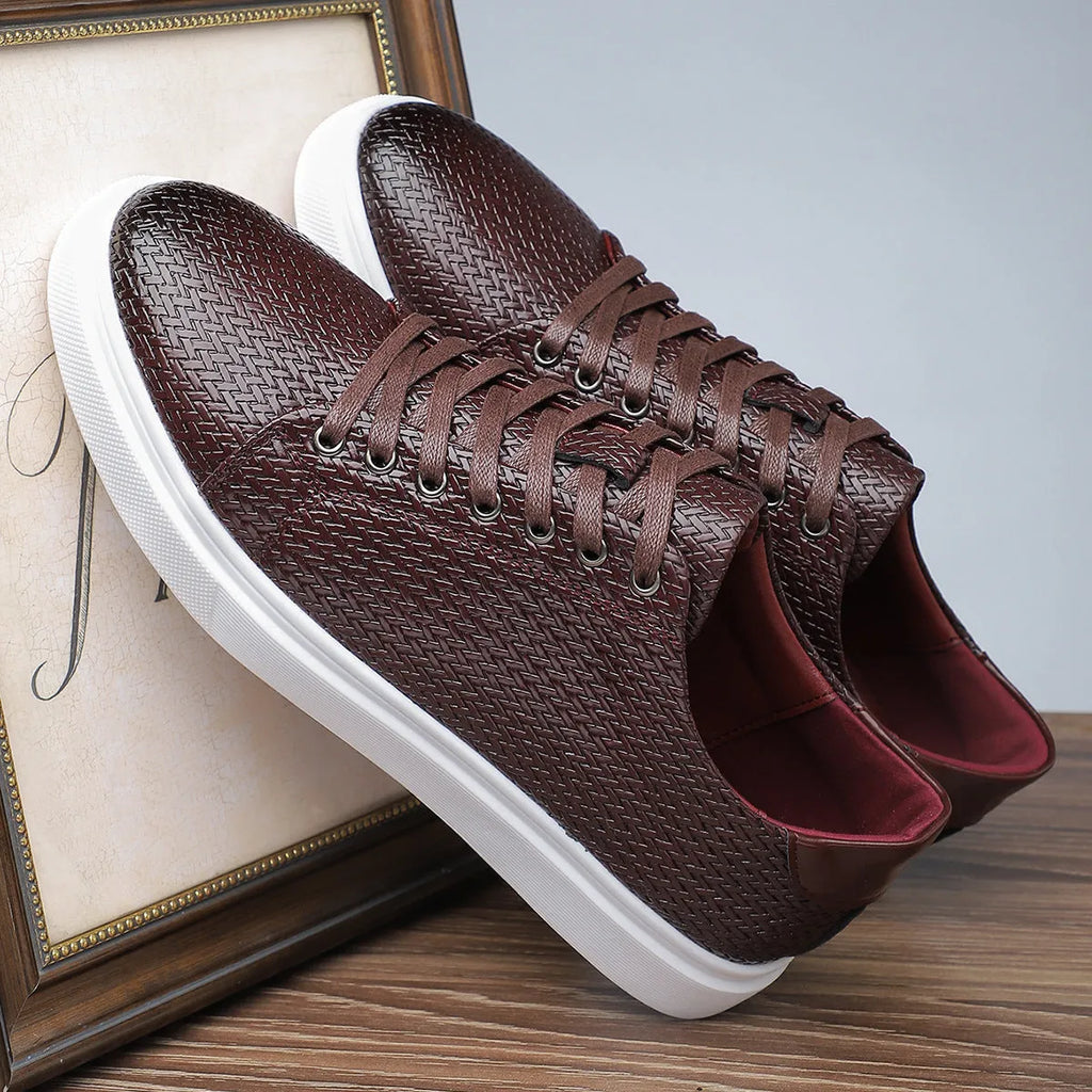 Men's black red yellow business shoes with PU upper and rubber sole low top design