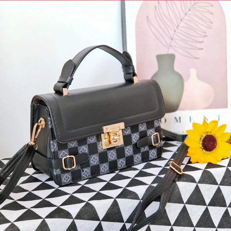 Retro small square pattern crossbody bag showing file bag interior and 19.5x7.5x12cm dimensions