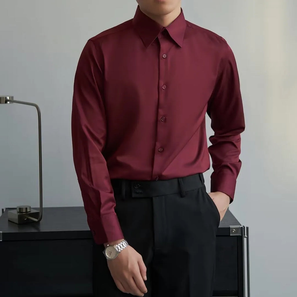 Man wearing a black loose-fit long sleeve cardigan shirt in Korean slim style with Japanese retro details.