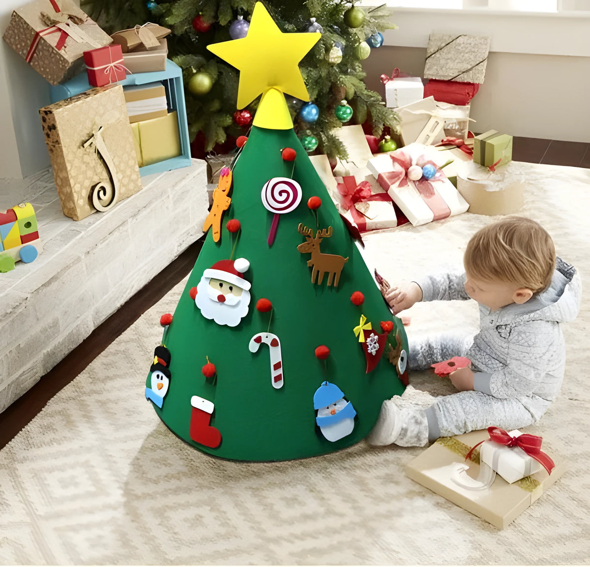 Felt Christmas tree DIY kit for children with three-dimensional tree pendant and puzzle elements