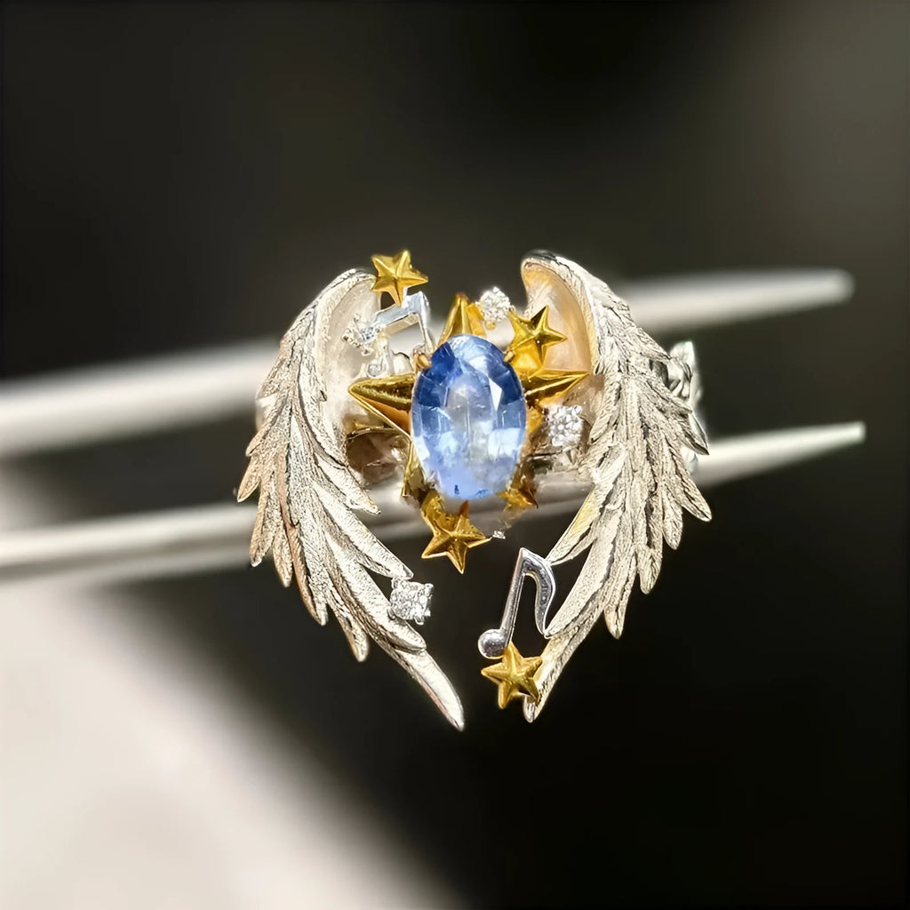 Adjustable geometric angel wings ring with open mouth design in alloy metal