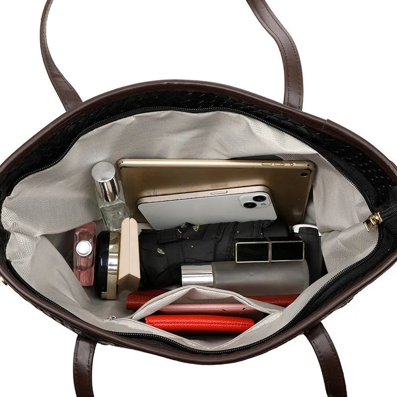 Retro women's large capacity handbag in horizontal square shape with sandwich pocket