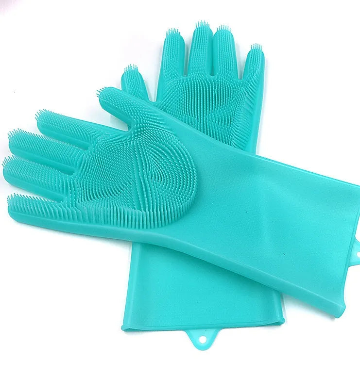 Silicone heat-resistant cleaning gloves in blue, showing non-slip surface and size of 357mm by 165mm