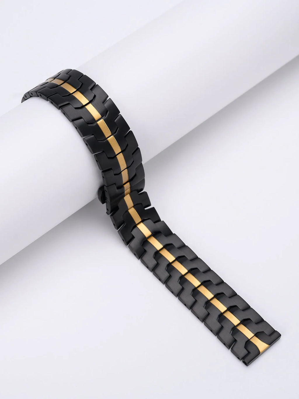 Stainless steel watch band showing 20mm and 22mm width options with ten colour variations including silver, black, and titanium finishes