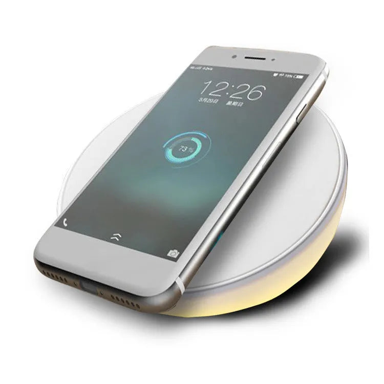 White wireless charger with clock display, 10W fast charging for mobile phones, dimensions 115mm by 24mm by 55mm