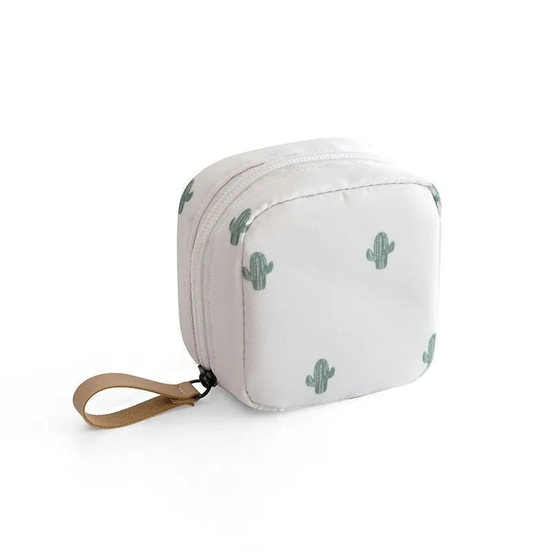 Cube-shaped cloth makeup storage bag in blue colour with plain pattern, approximately 20cm dimensions
