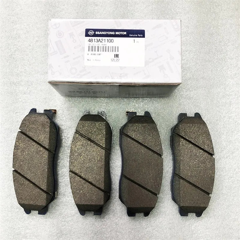 Aiteng Kyron Rester brake pad set with metal accessories for vehicle-specific replacement