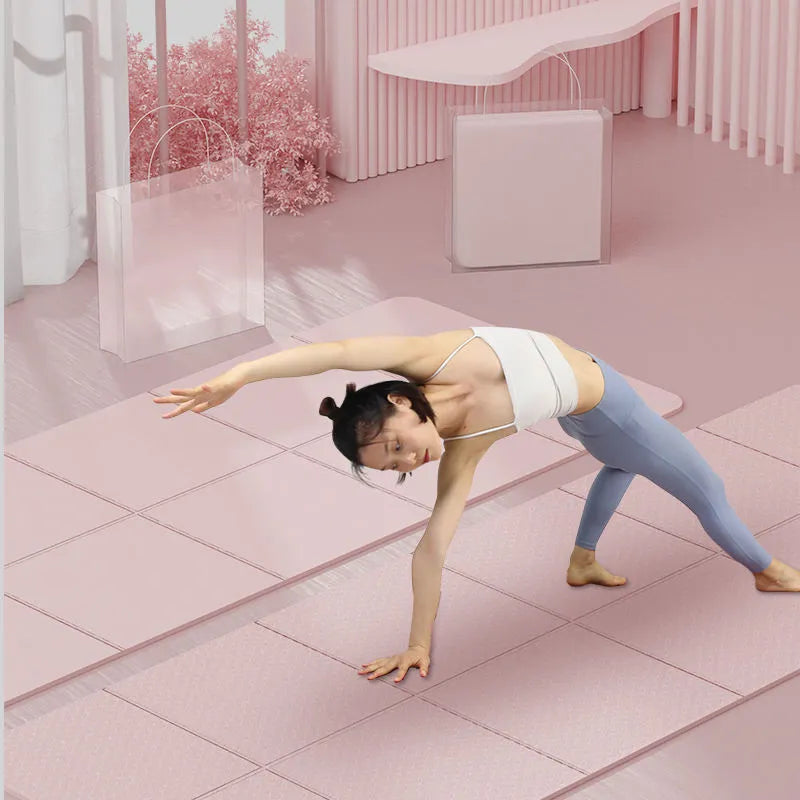 TPE folding gymnastic mat showing six-fold design with 183cm length and 0.4cm thickness for fitness exercises
