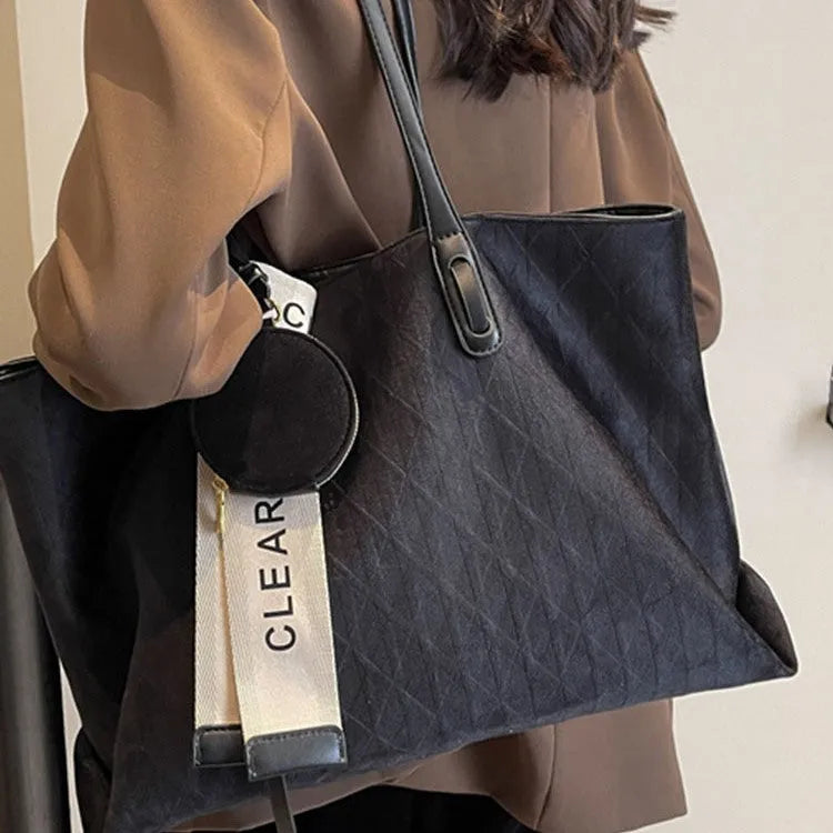 Green casual large capacity tote shoulder bag with adjustable strap and multiple compartments for leisure travel