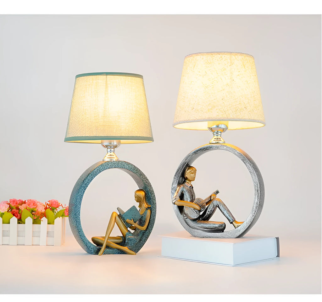 Blue reading girl table lamp in resin and cloth, 20 x 39.8cm, E27 fitting, for bedside or desk use