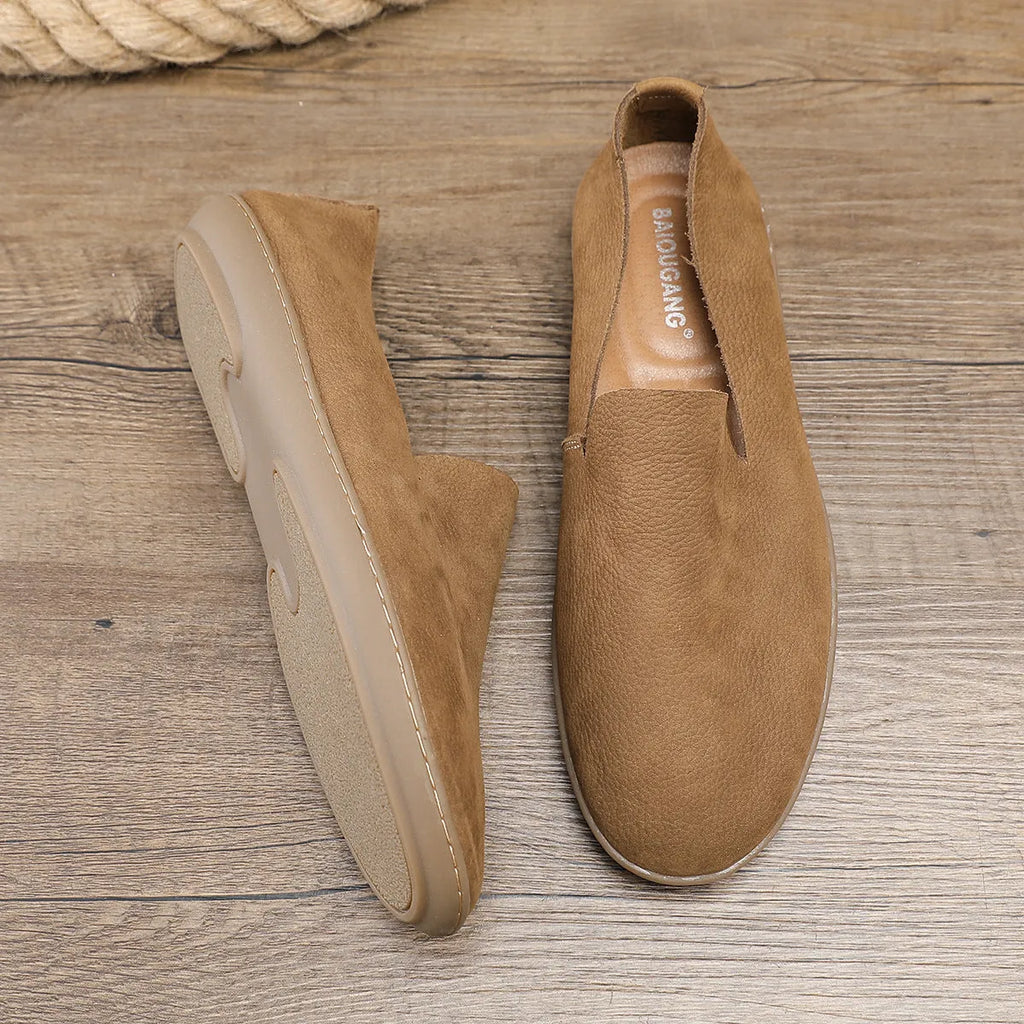 Handmade men's shoes in khaki with first layer cowhide interior and rubber sole