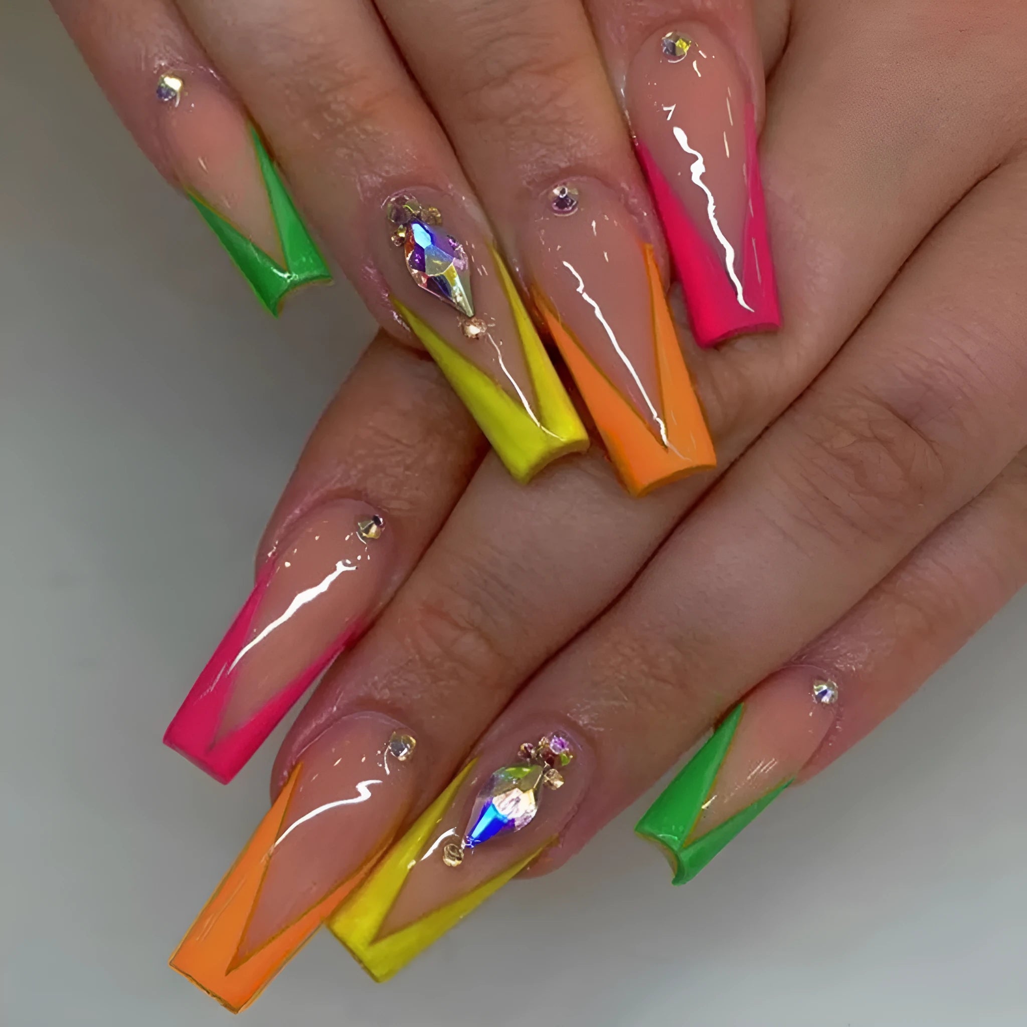 Detachable nail tips with BKS3037 diamond colour French finish and red cartoon love cross heart design.