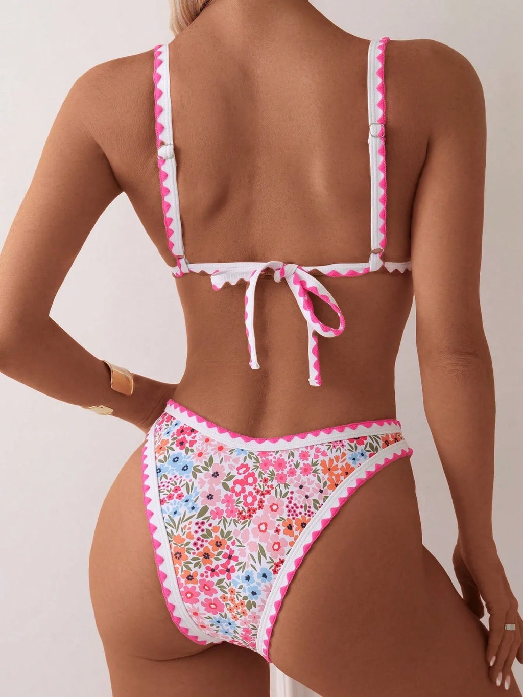 Women's lace-up front printed bikini in polyester fabric for swimming