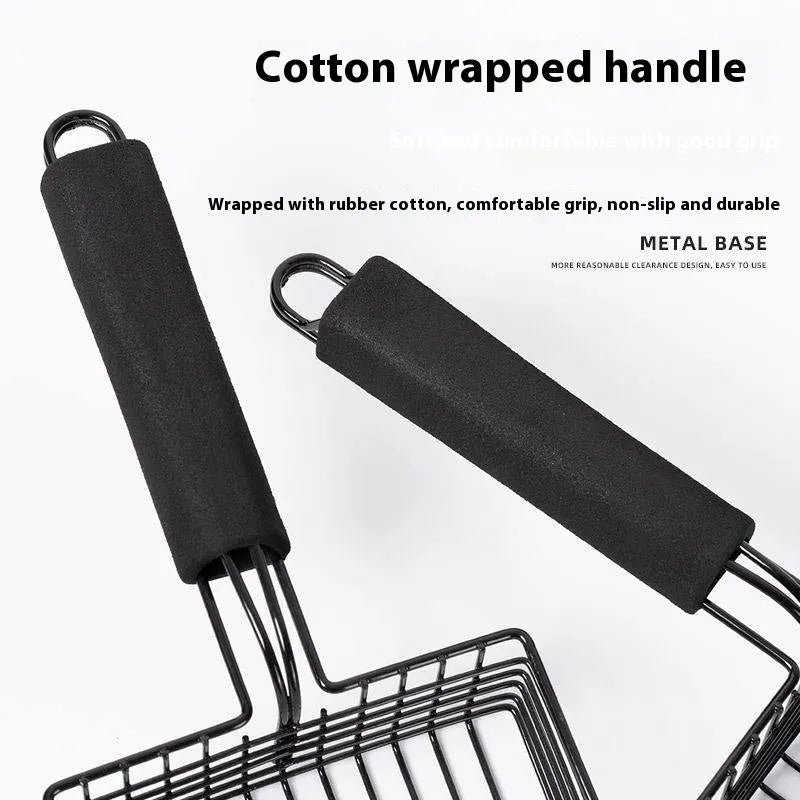 Black metal cat litter scoop with 0.8cm gap spacing between tines for efficient waste removal
