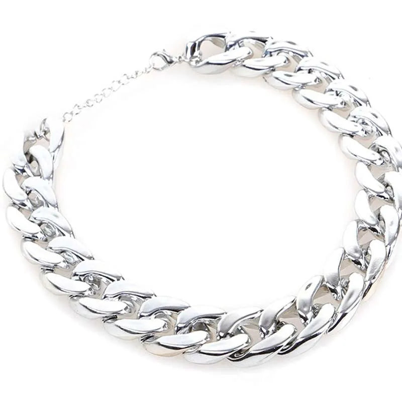 Geometric twisted chain dog collar adjustable from 21cm to 50cm circumference in plastic/resin construction