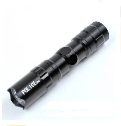 Black aluminium alloy LED mini flashlight measuring 9.5cm with 3W beam for outdoor use