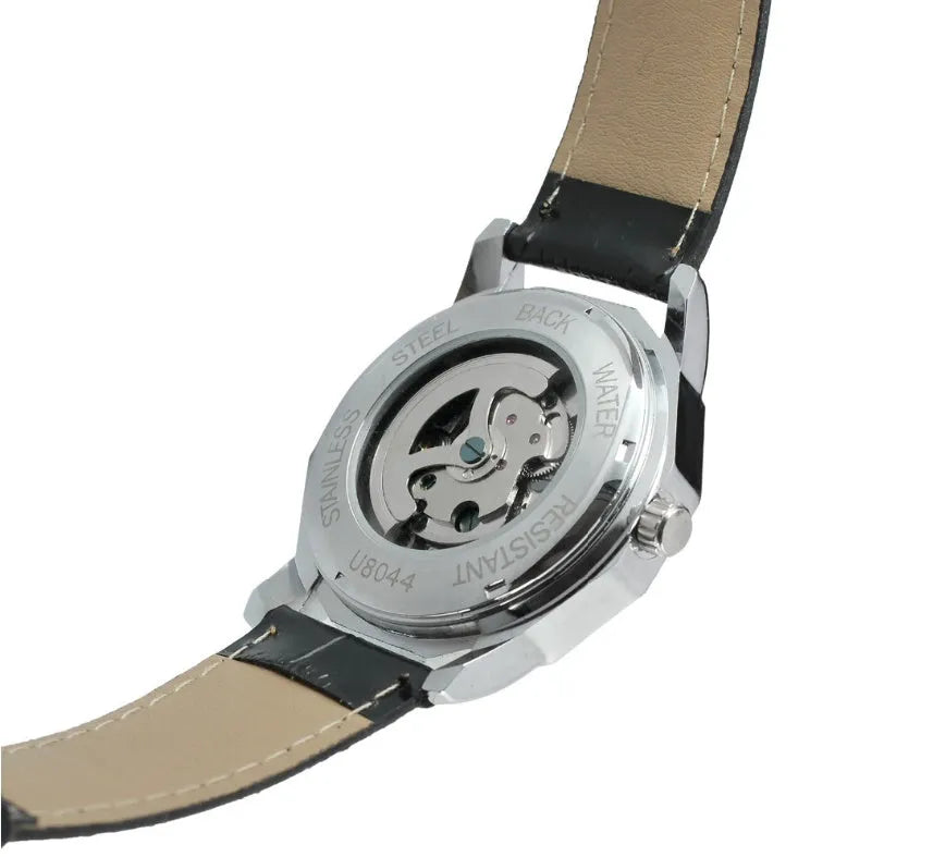 Aqua wristwatch with 4.2 cm surface width, 25.5 cm total length, shown in Black or White.
