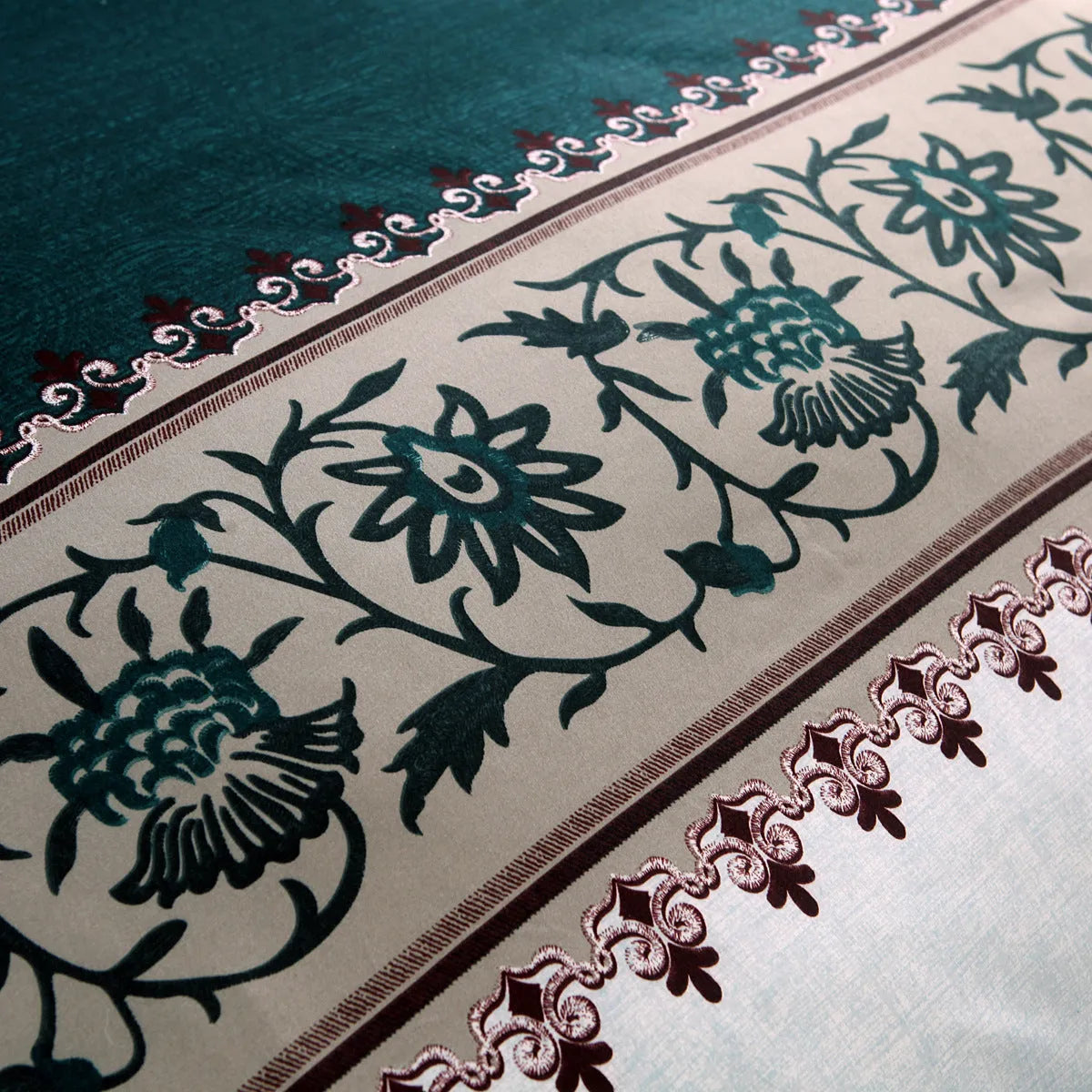 Polyester quilt cover and pillowcase bedding set in a plain weave with coloured edging.
