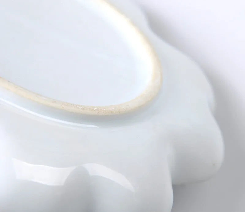 White ceramic plum blossom painting palette for watercolour acrylic oil paints