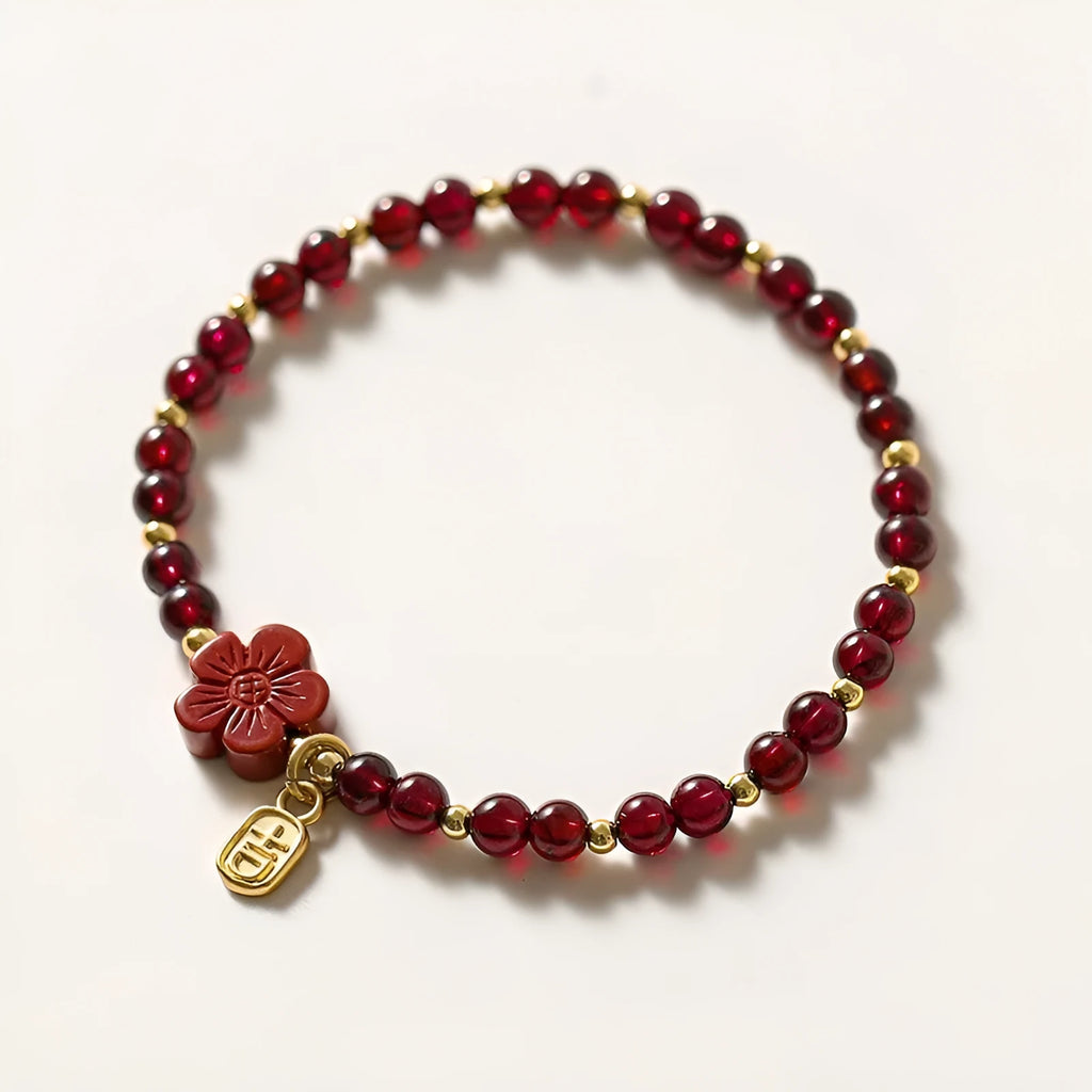 Women's freshwater pearl and crystal bracelet with geometric shapes in simple design