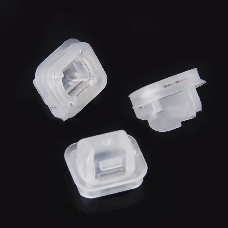 Plastic interior fastener for BMW vehicles with 17.3mm by 15.2mm outer frame dimensions
